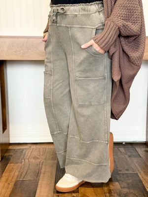 COASTAL COMFORT CARGO KNIT PANTS